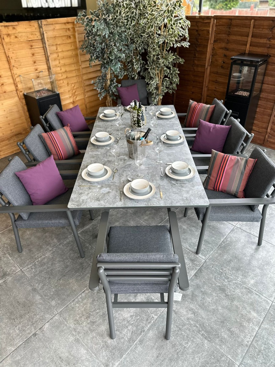 Deluxe Aluminium 8 Seat Dining Set with Patterned Table Top